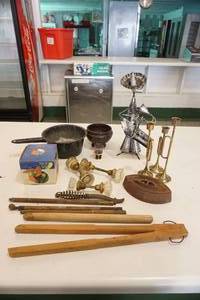 Metal dcor, fruit slicer, doorknobs & more