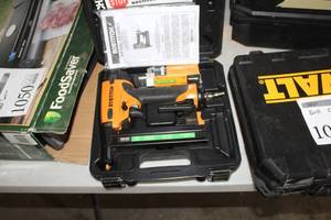 lot 1051 image: Bostitch SX1838 Pneumatic 18gaSX Crown Nailer 18GA  with Plastic Case