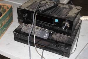 lot 1111 image: Sony Stereo Set  with FMAM Receiver STR-DH100, 5 CD Disc Changer