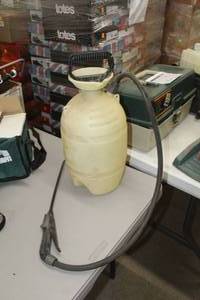 lot 1114 image: Yard Sprayer