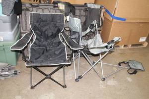 lot 1100 image: Lot of (2) Folding Chairs