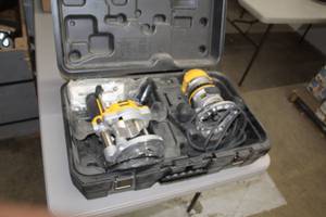 lot 1028 image: DeWalt DW6184 Fixed Base Router  with Plastic Case