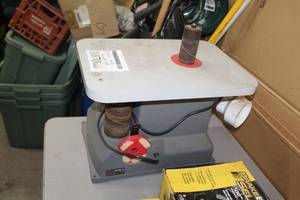 lot 1070 image: Ryobi OSS450 Oscillating Sander