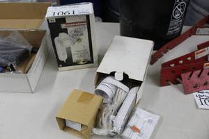 lot 1061 image: Lot of (2) Dimensions Halogen Wall Fixtures