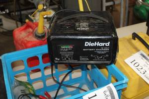 lot 1024 image: Sears DieHard 12 Volt Battery Charger Automatic and Manual 2A10A