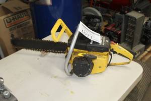 lot 1021 image: McCullough Mac 10-10 Automatic Chainsaw 16