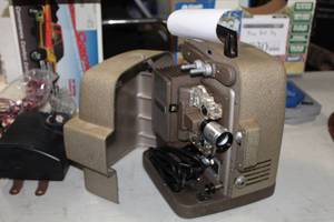 lot 1032 image: Bell & Howell Auto Load Projector