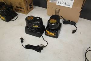 lot 1174 image: DeWalt DW9116 7.2V-18V Chargers (x2)  with DeWalt 18V Batteries (x2)