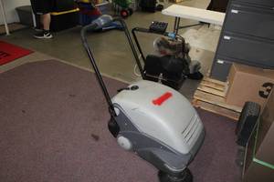 lot 1000 image: Commercial Sweeper, Battery