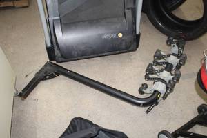 lot 1017 image: Saris Bike Rack