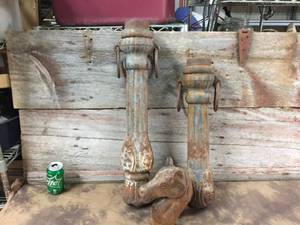lot 17 image: Antique 19th Century Cast Iron HorseCarriage Hitching Posts