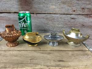 lot 24 image: Vintage Ronson - Evans Table Lighters