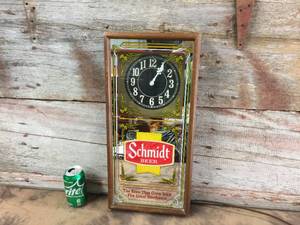 lot 29 image: Vintage Schmidt Beer Clock Light