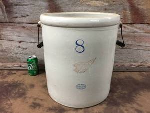 lot 37 image: Redwing 8 Gallon Bail Handle Crock