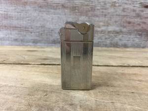 lot 61 image: Vintage ASR Pocket Lighter