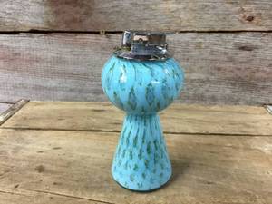 lot 64 image: Vintage Turquois Art Glass Table Lighter