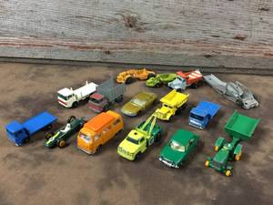 lot 72 image: Group Vintage Matchbox - Lesney - Other Toy Cars