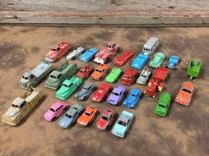 lot 74 image: Group Vintage Tootsie Toy - Midge Toy Diecast