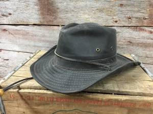 lot 88 image: DPC Authentic Handmade Leather Hat