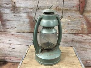 lot 92 image: Vintage Wards Better Lantern