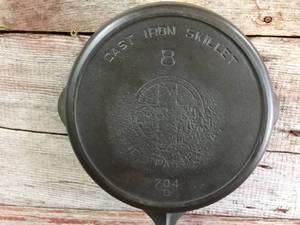 lot 127 image: Vintage Griswold 10 12 Cast Iron Skillet Fry Pan