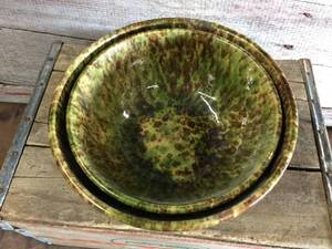 lot 163 image: Vintage Morton Pottery 3 Nesting Bowls - Woodland Glaze