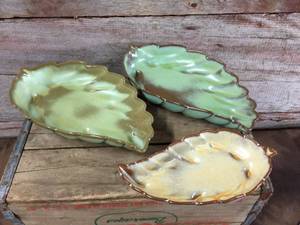 lot 166 image: 3 Frankoma Leaf Dishes