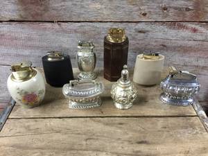 lot 194 image: 8 Vintage Table Lighters