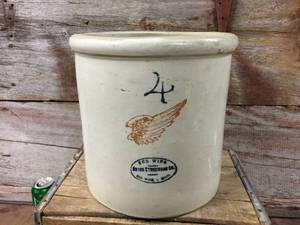 lot 213 image: Red Wing 4 Gallon Crock
