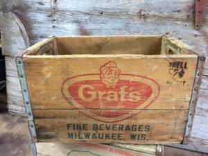 lot 232 image: Vintage Grafs Wooden Beer Crate