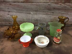 lot 249 image: Vintage Collector Glass