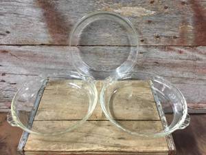 lot 261 image: Pyrex - Anchor Pie Plates