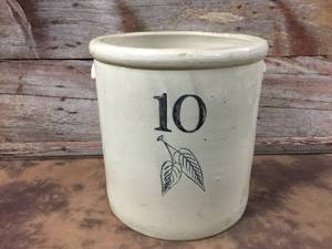 lot 8 image: Vintage 10 Gallon Birch Leaf Crock - Union Stoneware