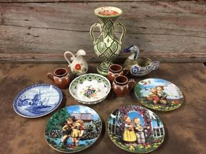 lot 265 image: Vintage Pottery From Around The World