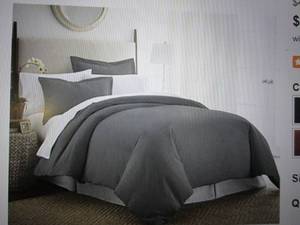 lot 12 image: Home Collection double brushed micr...