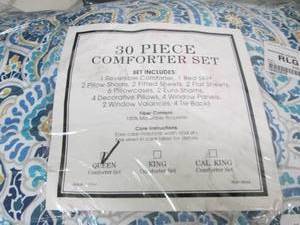 lot 26 image: Caden 30 piece comforter set, queen...
