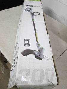 lot 61 image: Powersmith 20v max lithium string t...
