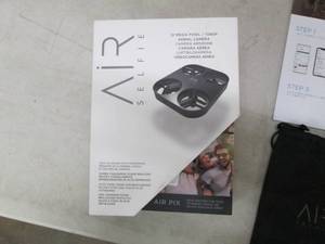 lot 72 image: Air Selfie Air Pix Mini selfie dron...
