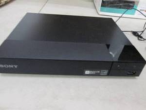 lot 73 image: Sony Steaming Blu-ray Disc Player, ...