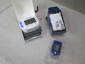 lot 117 image: Pulse oximeter and wrist bp monitor...