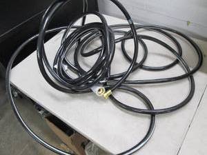 lot 202 image: 25 hose, open box...