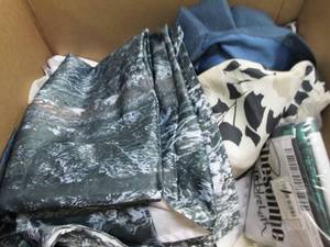 lot 203 image: Box of curtains, various sizes and ...