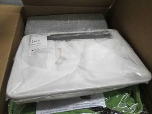 lot 212 image: Box of misc fabric storage, laundry...