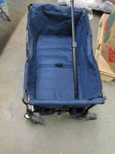 lot 234 image: Collapsable Utility wagon, handle b...