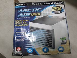 lot 247 image: Arctic air ultra chill, powers on o...