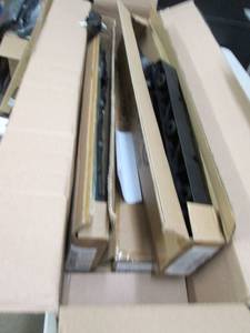 lot 276 image: 3 Close rack on wheels, open box ap...