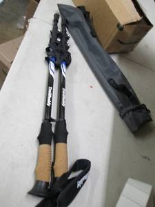 lot 285 image: Trailbuddy expandable walking stick...