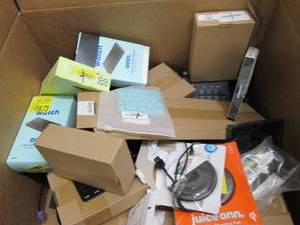 lot 334 image: box of 8 keyboards and other electr...