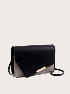 lot 6 image: Flap Crossbody Bag