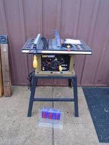 Tool Craft shop series table saw. Lightly used. Includes miter, fence & stand. Carbide blade. Tested & works. As shown.